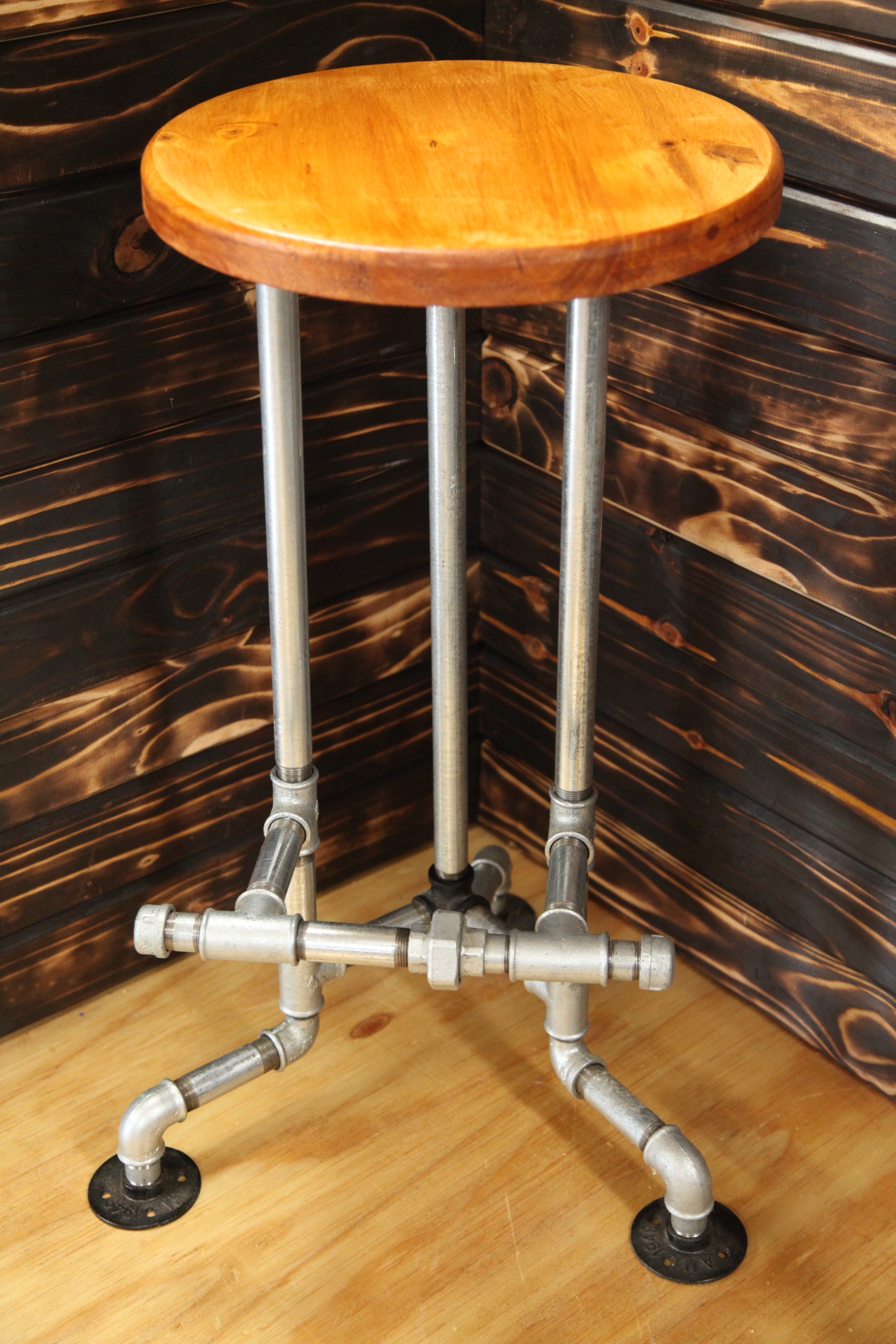 Bar Stool – Fossil's Cave