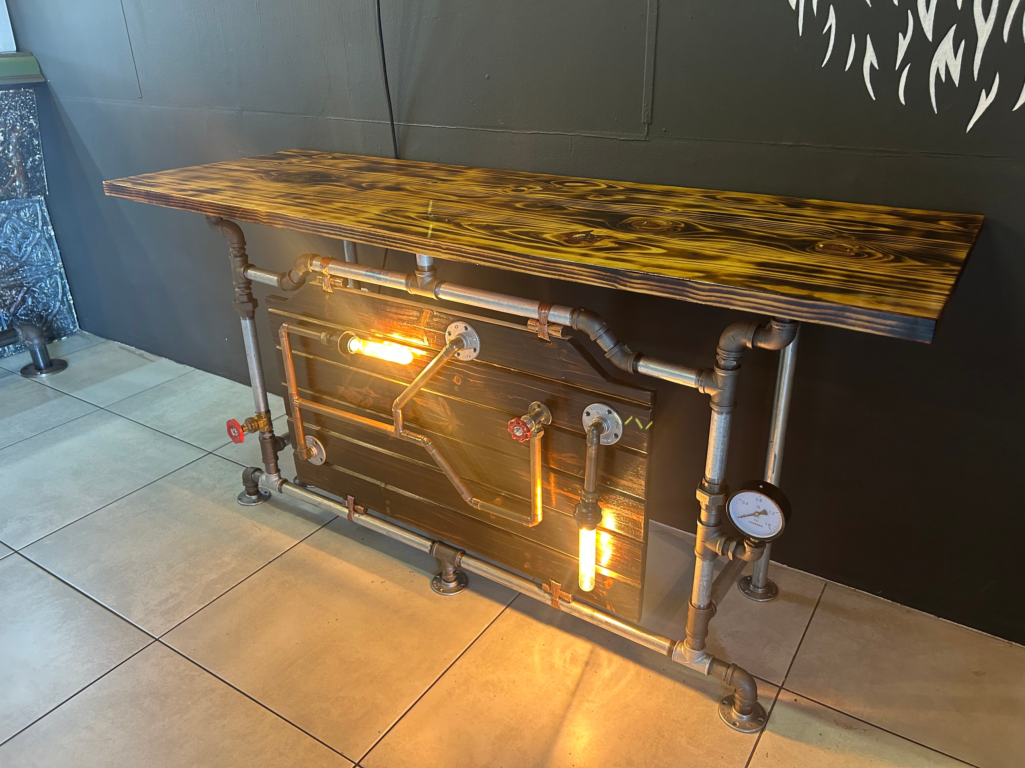 Table with lights – Fossil's Cave